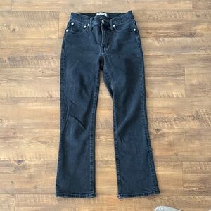 Madewell Black kick out crop jeans